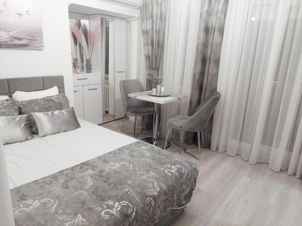 City Lux Square Apartment Üsküp Dış mekan fotoğraf